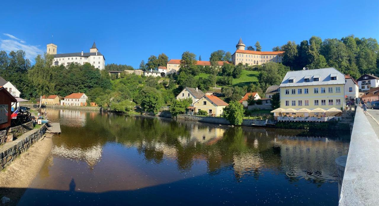 Rožmberk Inn - ex U Kocoura Rožmberk nad Vltavou Exteriör bild