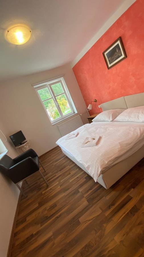 Rožmberk Inn - ex U Kocoura Rožmberk nad Vltavou Exteriör bild