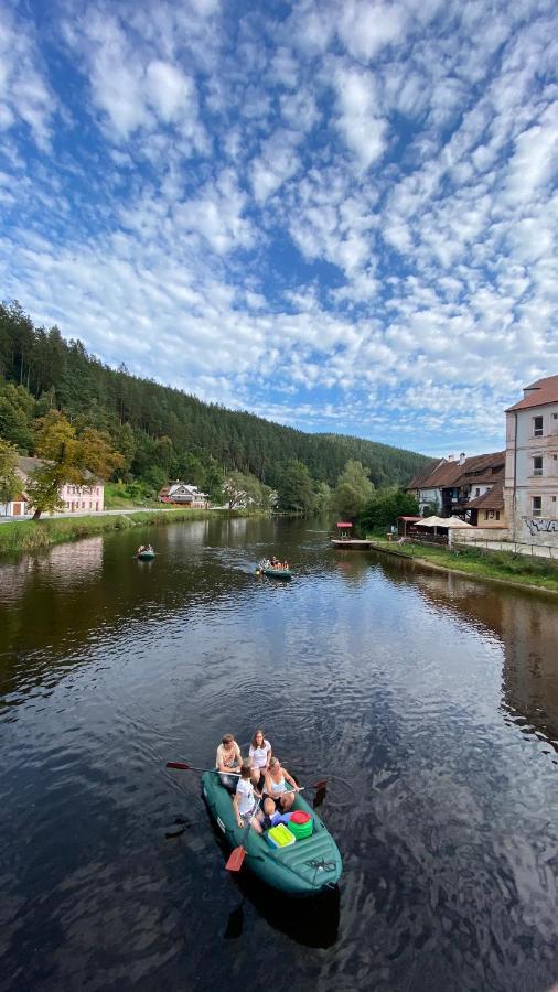 Rožmberk Inn - ex U Kocoura Rožmberk nad Vltavou Exteriör bild