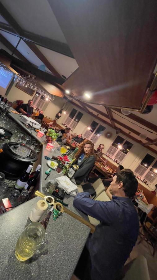Rožmberk Inn - ex U Kocoura Rožmberk nad Vltavou Exteriör bild
