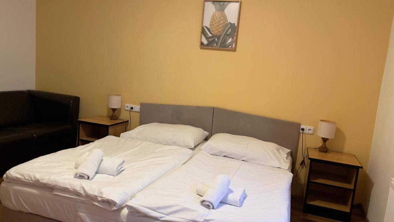 Rožmberk Inn - ex U Kocoura Rožmberk nad Vltavou Exteriör bild