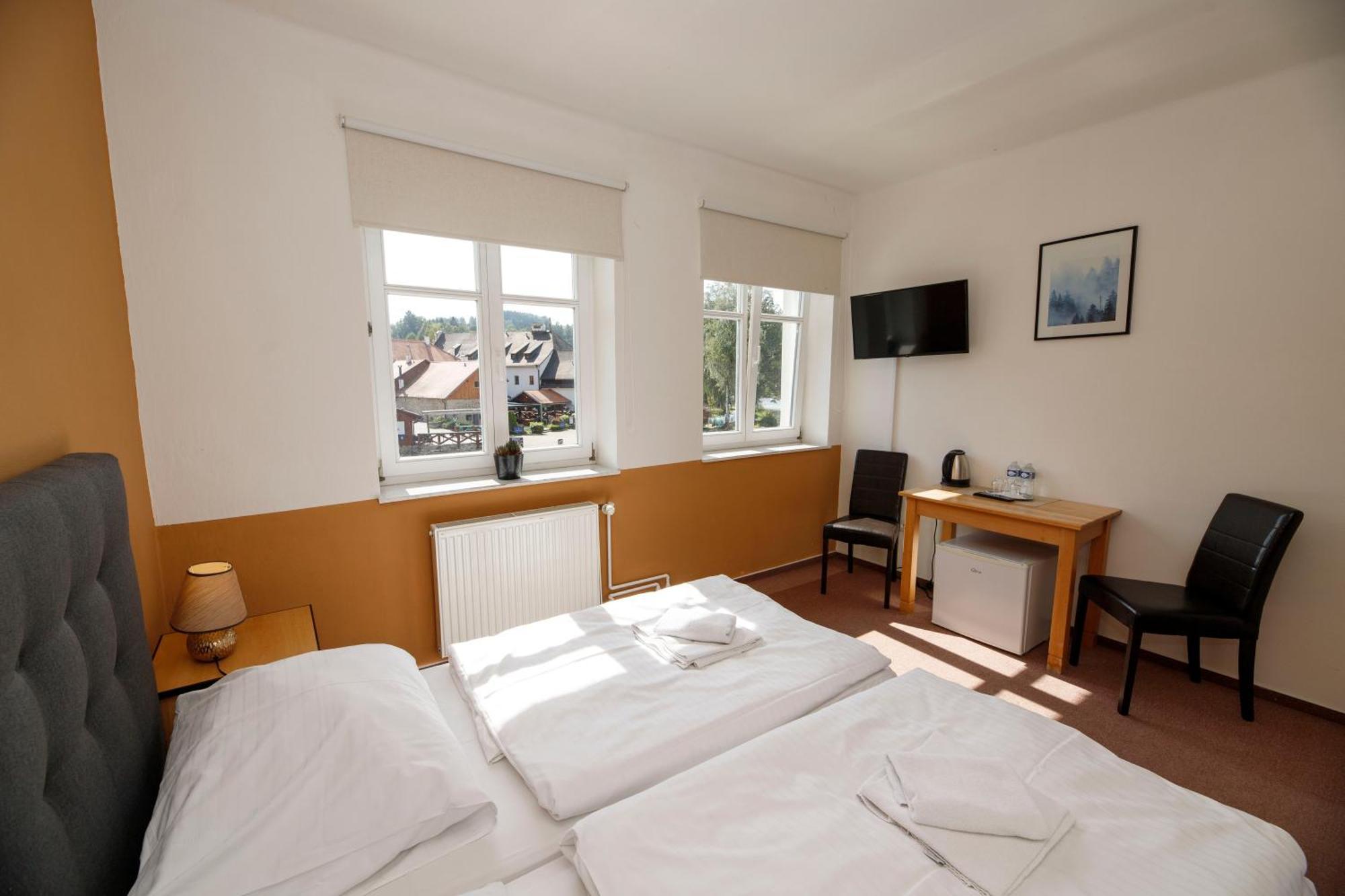 Rožmberk Inn - ex U Kocoura Rožmberk nad Vltavou Exteriör bild