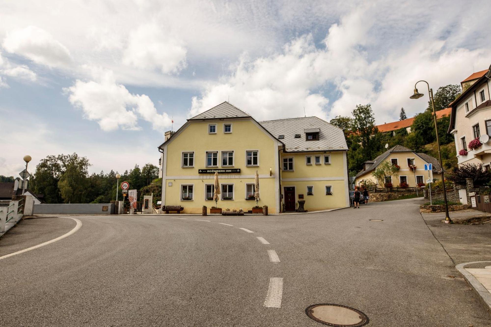 Rožmberk Inn - ex U Kocoura Rožmberk nad Vltavou Exteriör bild